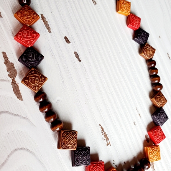 Wooden Necklace - Picture 2 of 3